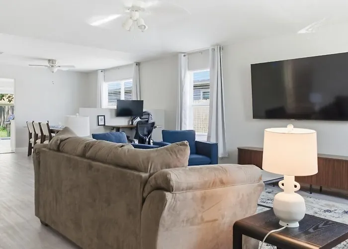 Pensacola, Nas, Beaches, Game And Workspace Pensacola