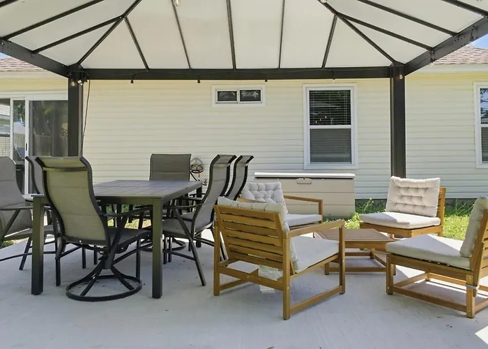 Pensacola, Nas, Beaches, Game And Workspace Holiday home Pensacola